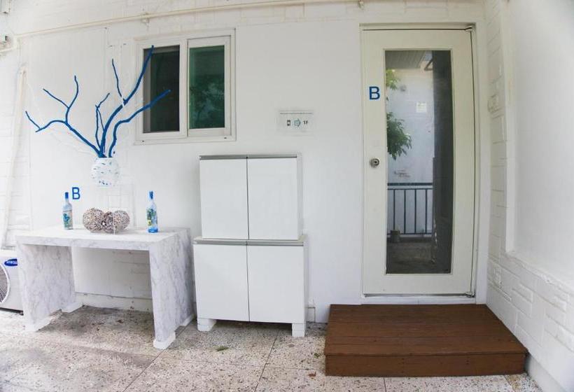 Пансион Gstar Guesthouse