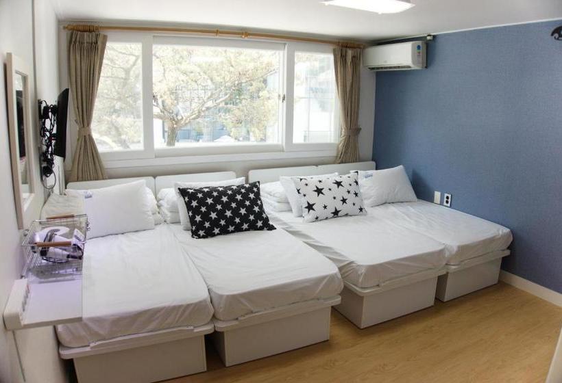 Пансион Gstar Guesthouse