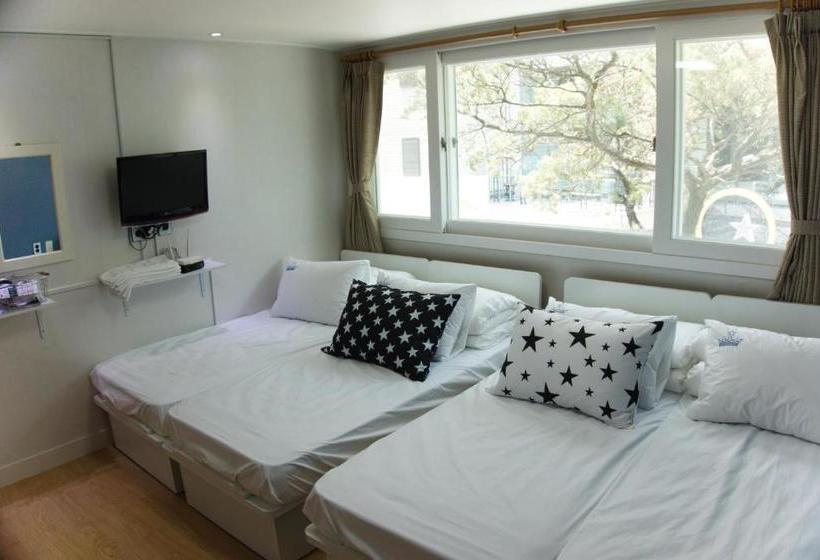 Пансион Gstar Guesthouse