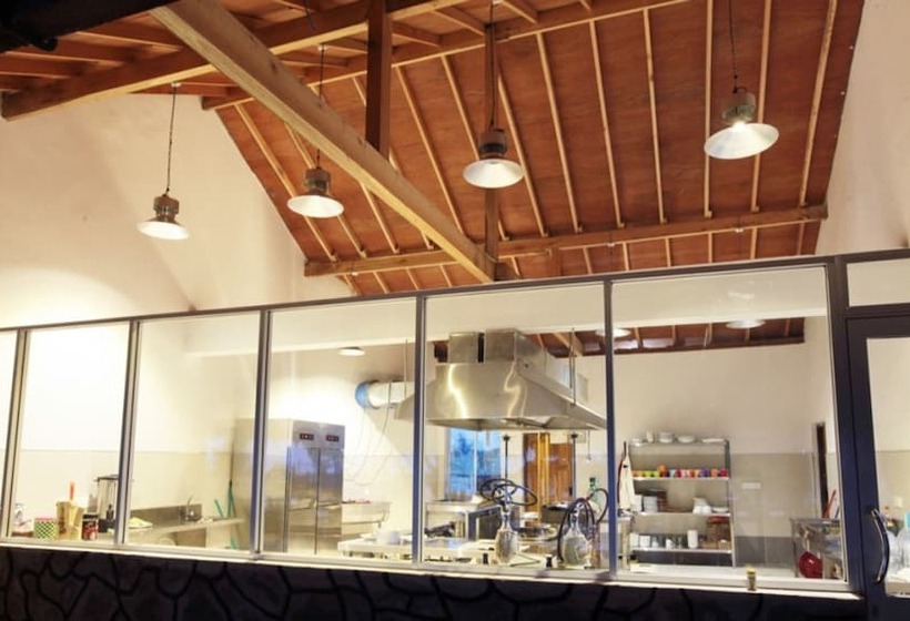 אתר נופש Paper Moon Kudils