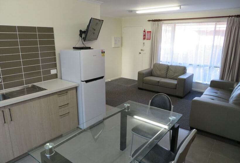 Warrnambool Motel And Holiday Park