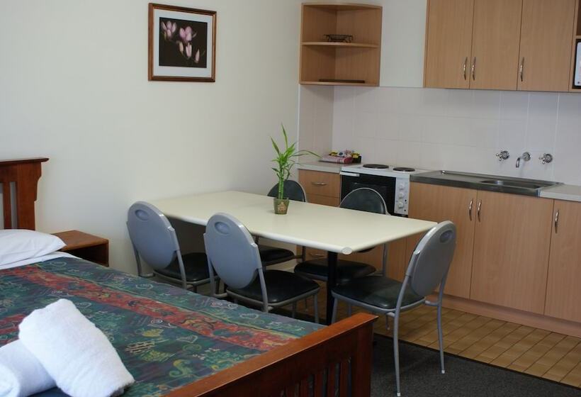 Warrnambool Motel And Holiday Park