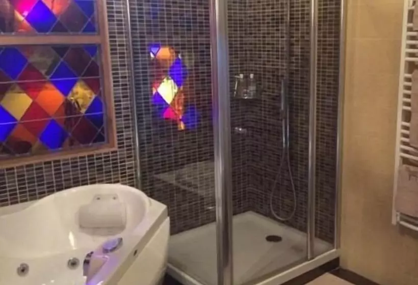 Aamiaismajoitus (B&B) Manoir De La Rogerais & Spa