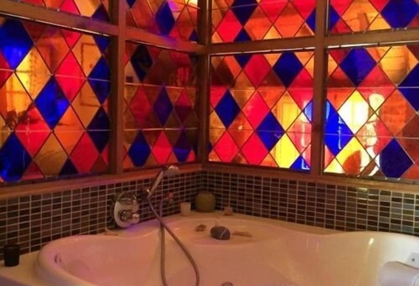 Bed and Breakfast Manoir De La Rogerais & Spa