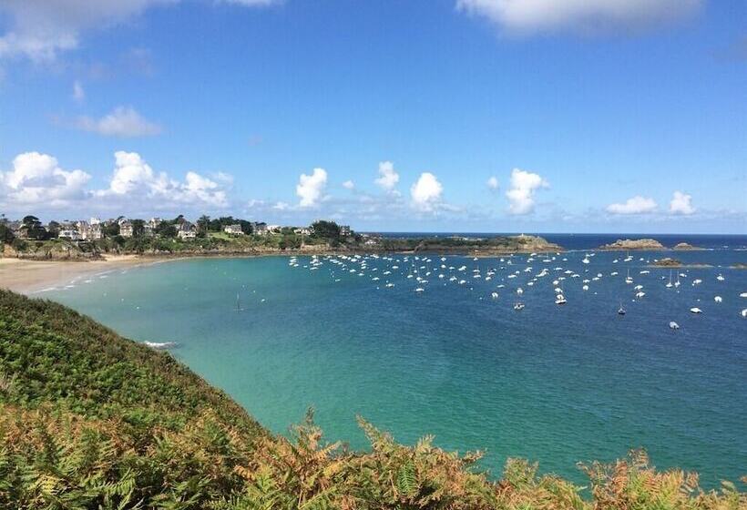 Bed and Breakfast Manoir De La Rogerais & Spa