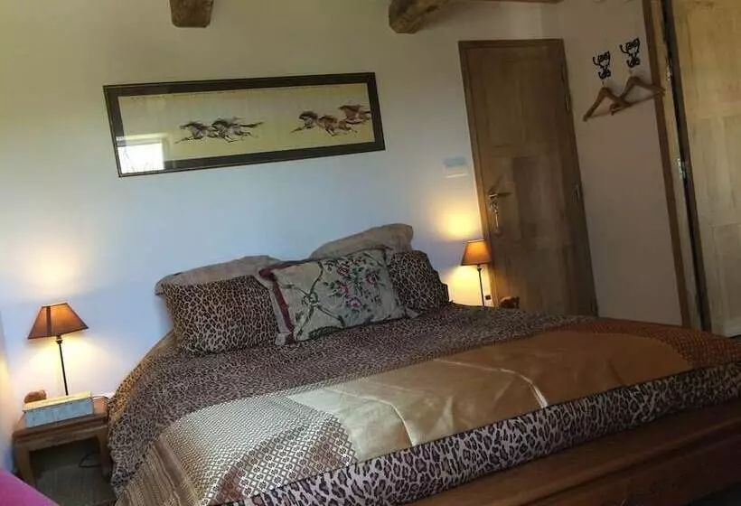 Aamiaismajoitus (B&B) Manoir De La Rogerais & Spa