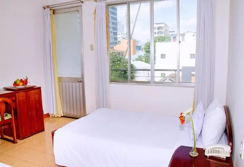 هتل Aurora Nha Trang