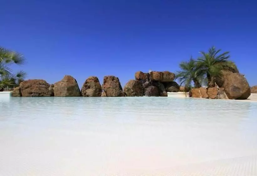 هتل Country Resort Capo Nieddu