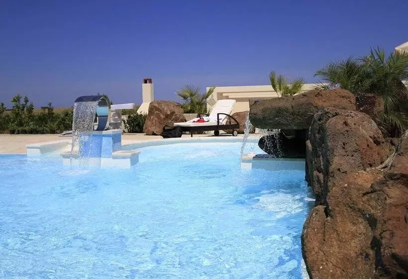 هتل Country Resort Capo Nieddu
