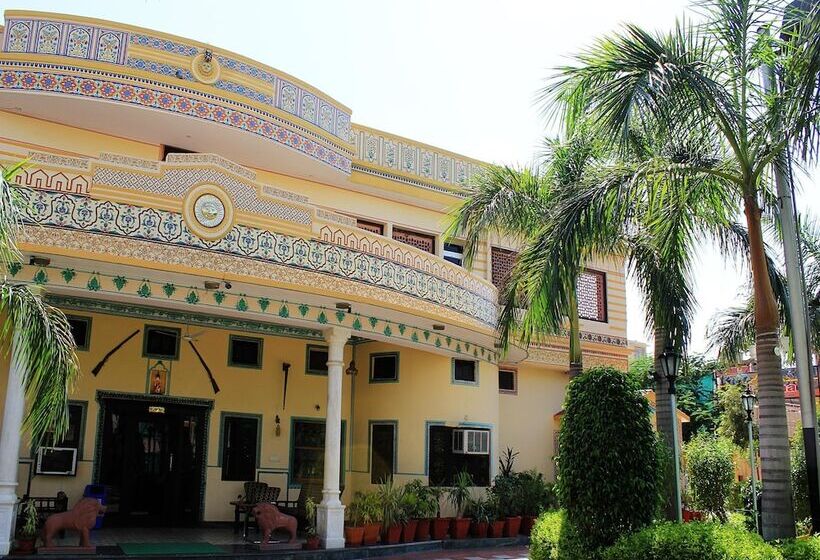 Отель Oyo Rooms Pratap Bas Alwar