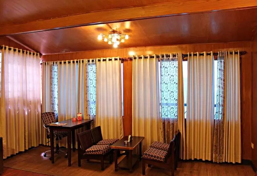 ホテル Oyo Rooms Pratap Bas Alwar