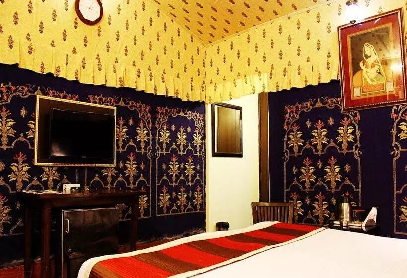 ホテル Oyo Rooms Pratap Bas Alwar