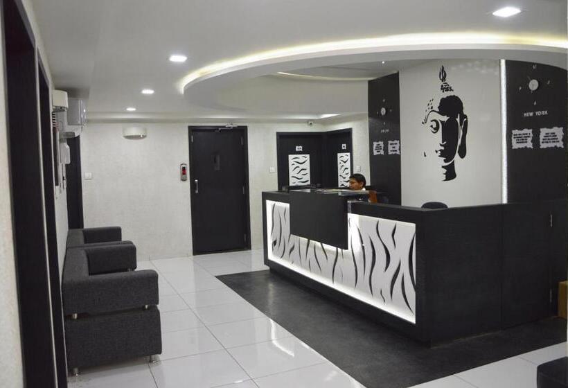 Отель Paramount Inn