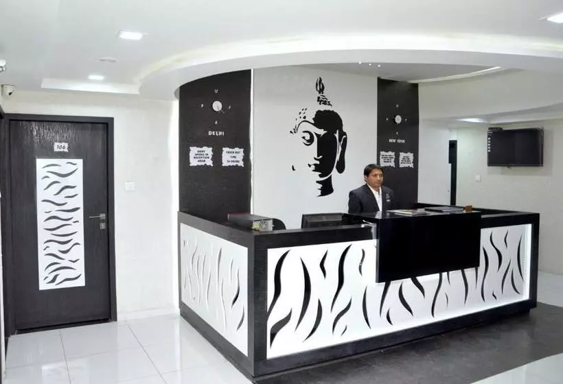 ホテル Paramount Inn