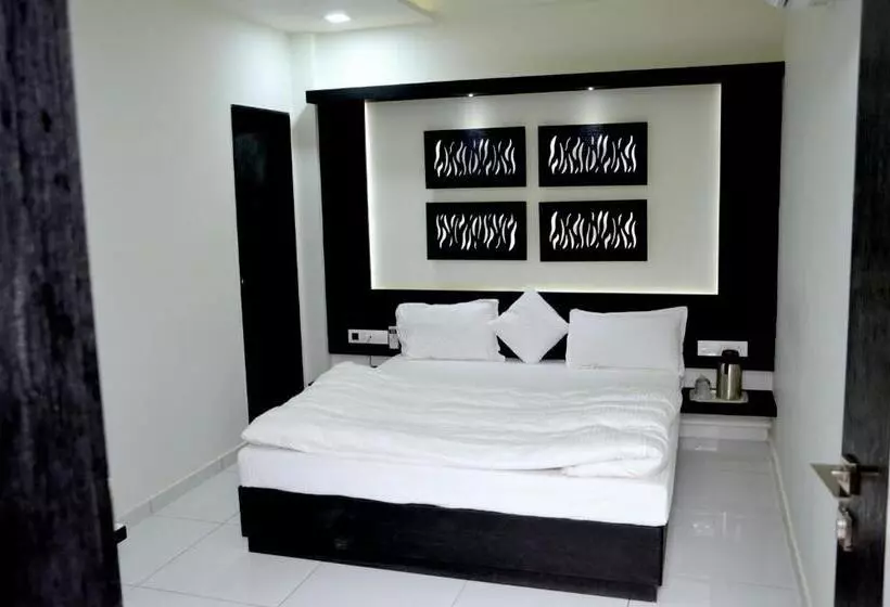 ホテル Paramount Inn