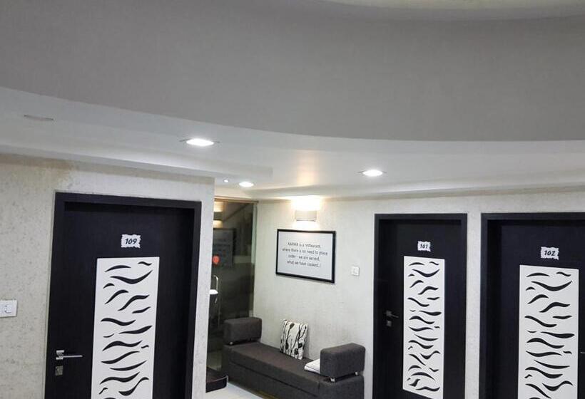 Отель Paramount Inn