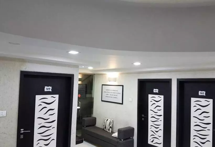 ホテル Paramount Inn