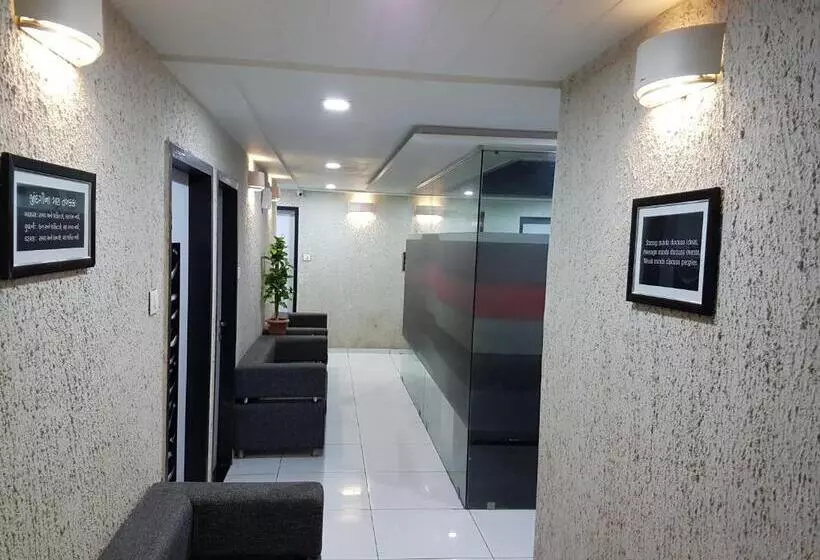 ホテル Paramount Inn