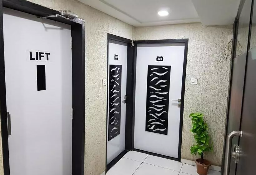 ホテル Paramount Inn