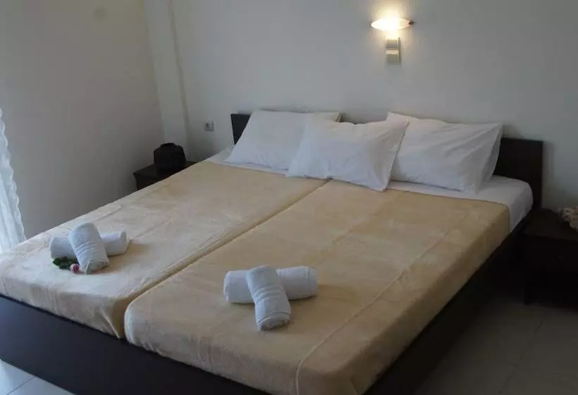 ホテル Porto Marathos