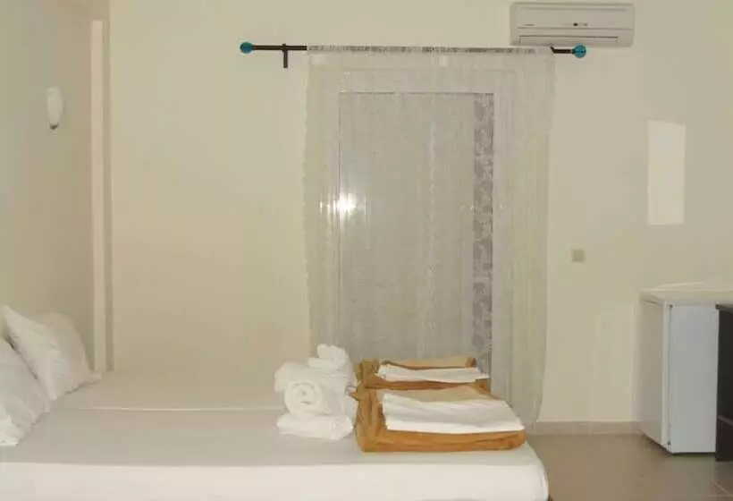 ホテル Porto Marathos