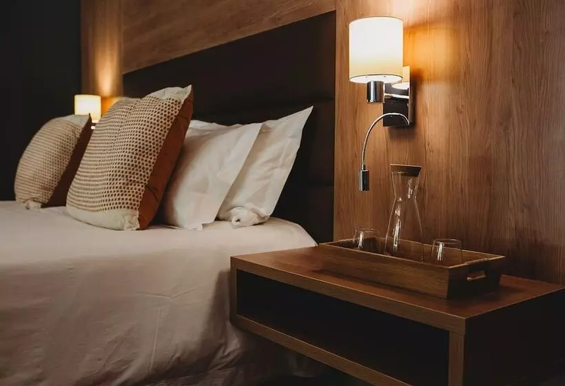 هتل Sandalwood Lodge