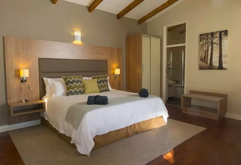هتل Sandalwood Lodge