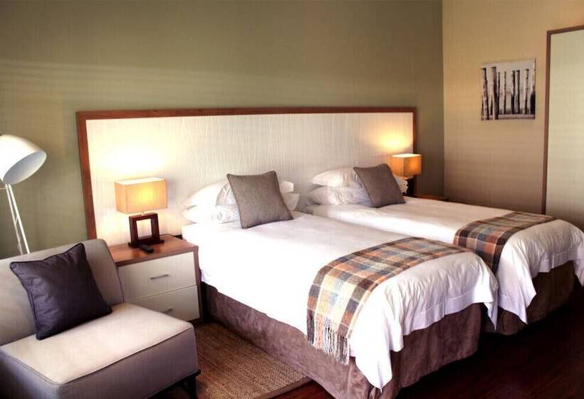 هتل Sandalwood Lodge