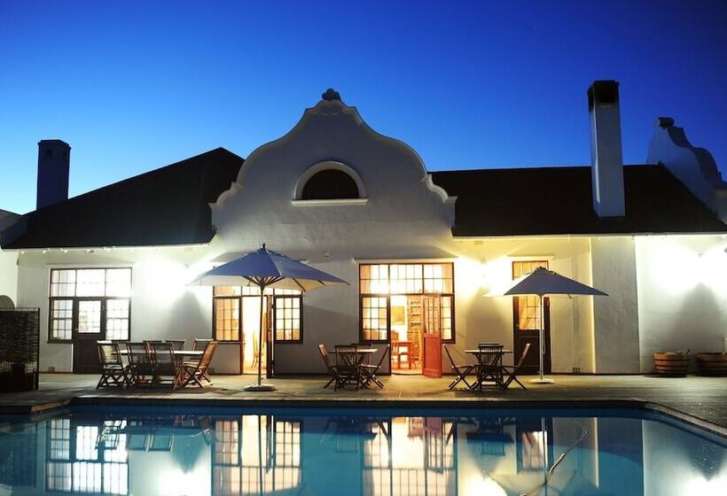 بنسيون Excelsior Manor Guesthouse