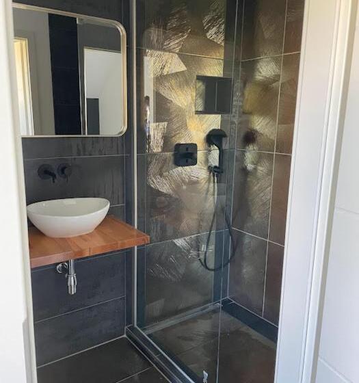 تختخواب و صبحانه Basel Airport Garden