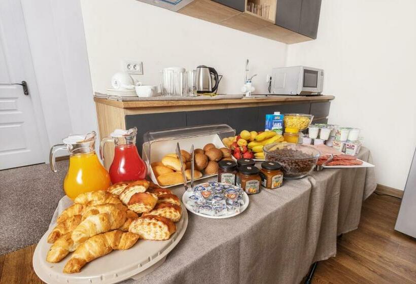 호텔 Arami By Downtown