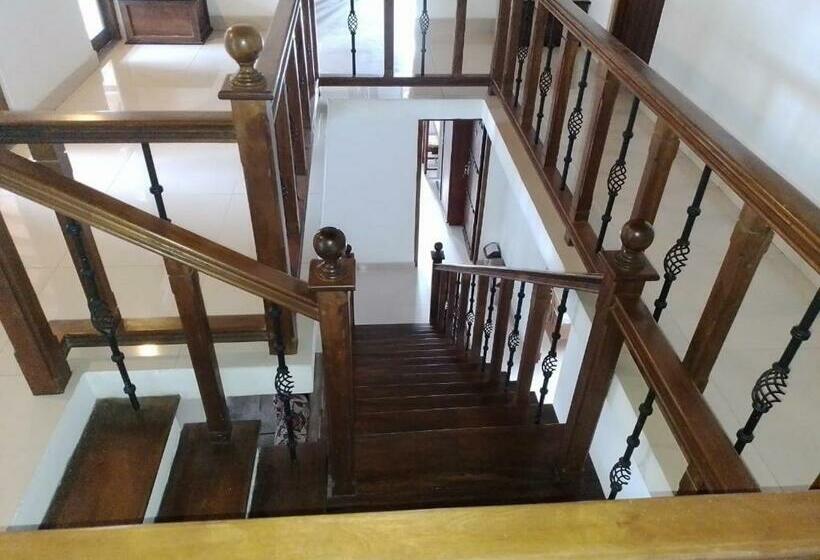 בית מלון כפרי Ranaya Residence