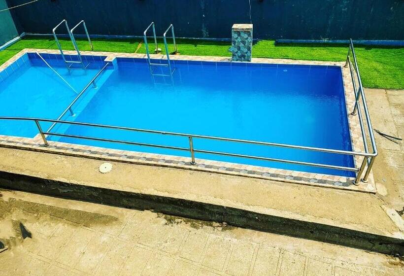 פנסיון Casilina Guest Home