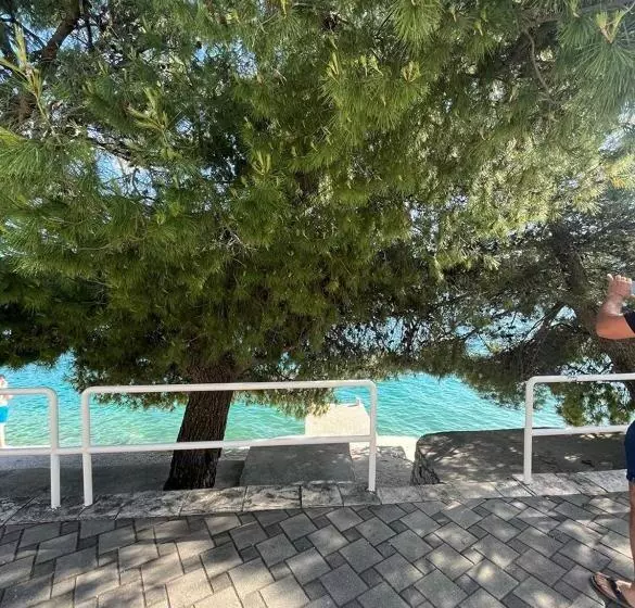 پانسیون Villa Bianca With Private Beach And Parking