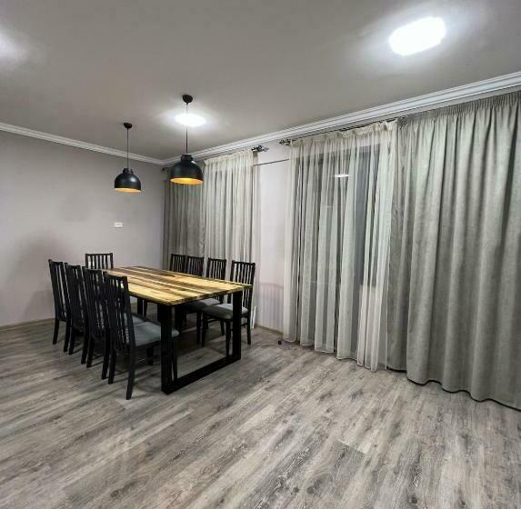 پانسیون Maxim Gorki 36