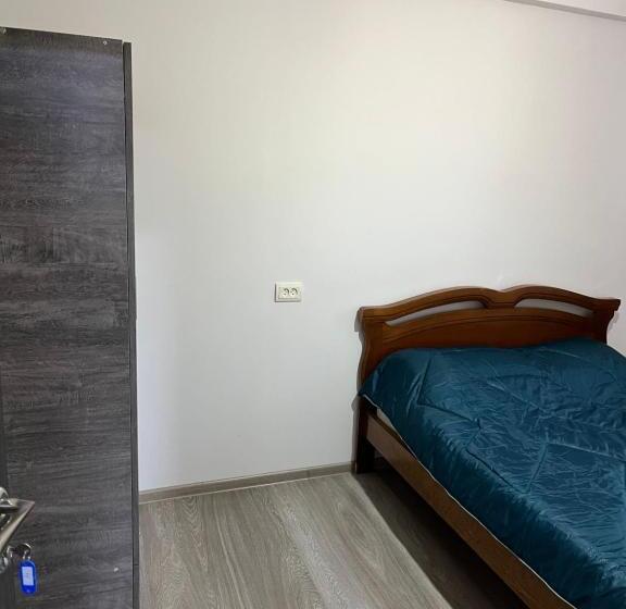 پانسیون Maxim Gorki 36