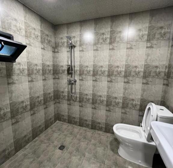 پانسیون Maxim Gorki 36