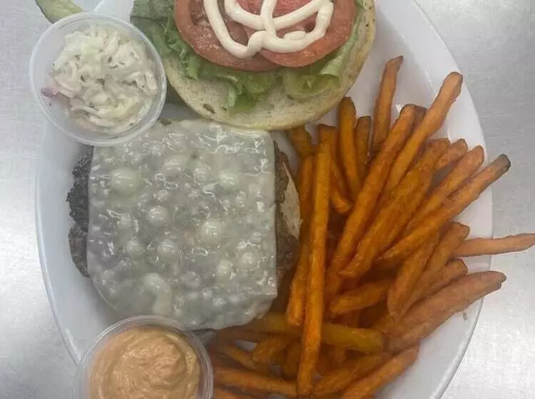 Bear S Den Lounge And Motel