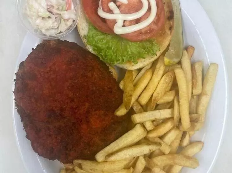 Bear S Den Lounge And Motel