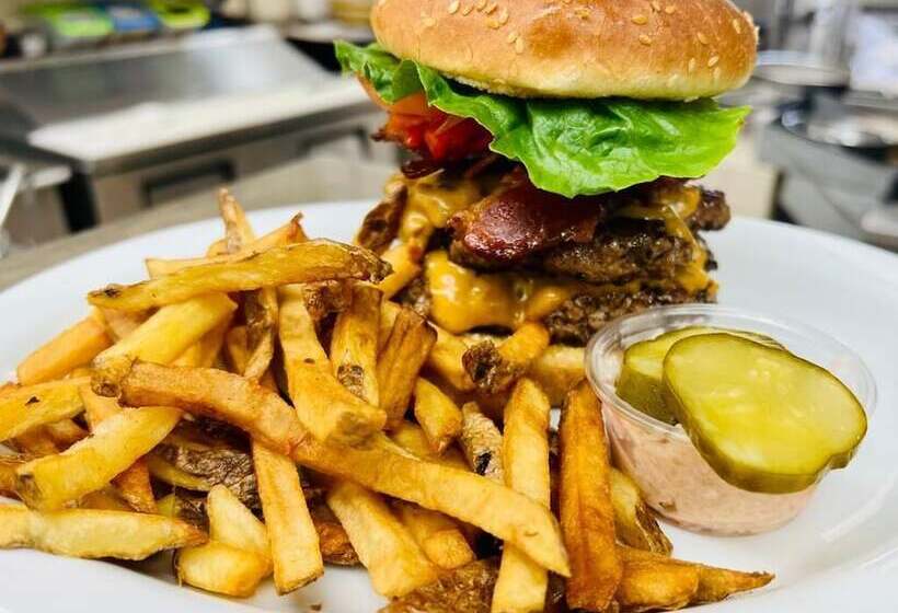 Bear S Den Lounge And Motel