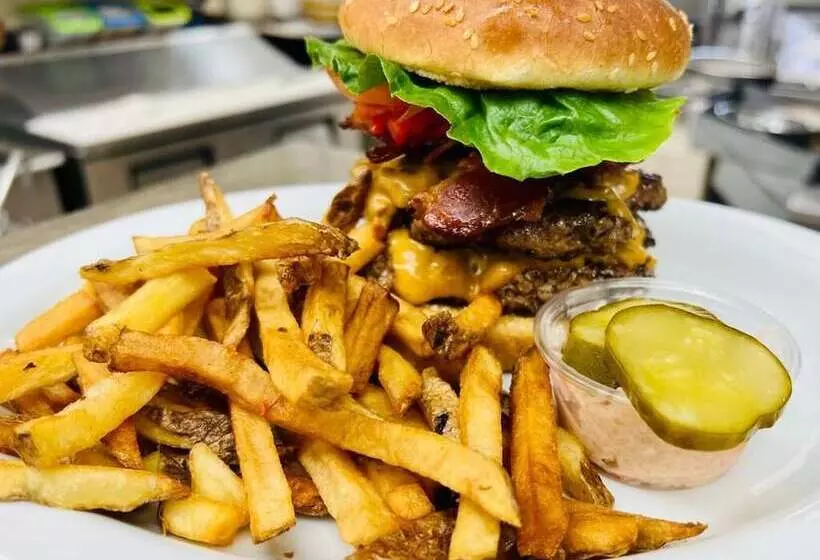 Bear S Den Lounge And Motel