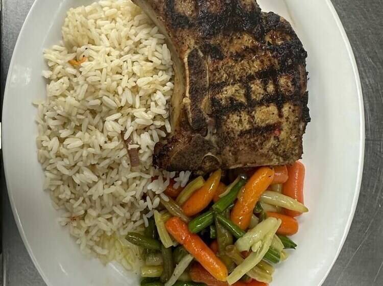 Bear S Den Lounge And Motel