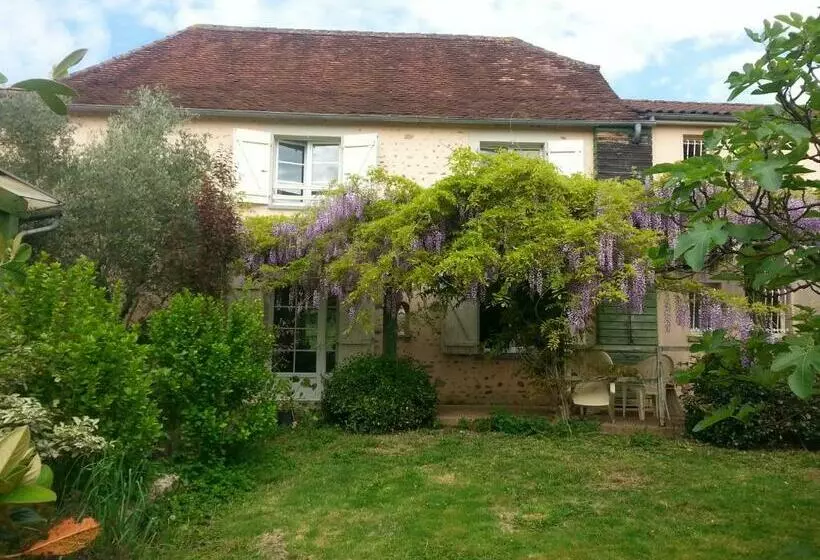 Aamiaismajoitus (B&B) De Couleurs Et D Eau Fraîche