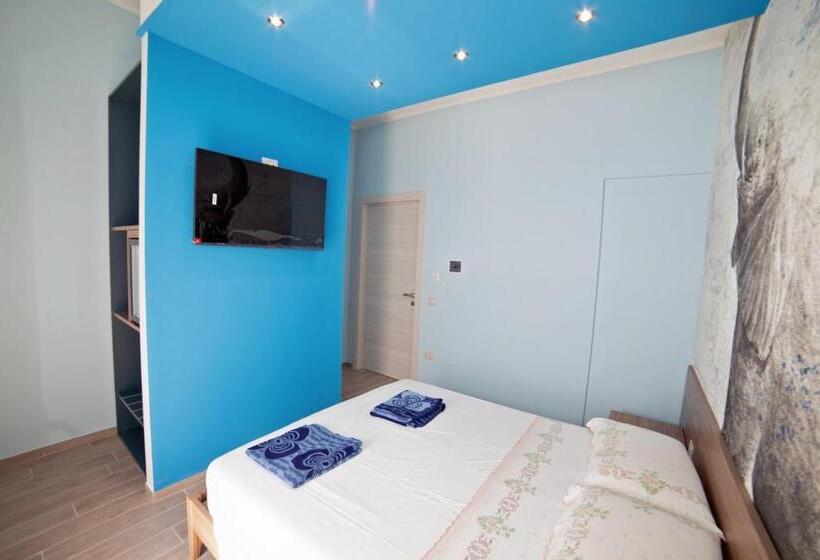 تختخواب و صبحانه Mary Lucy