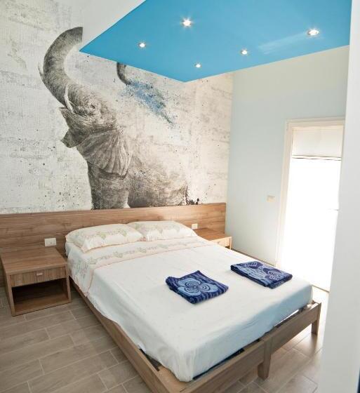 تختخواب و صبحانه Mary Lucy