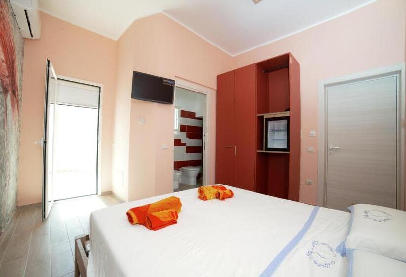 تختخواب و صبحانه Mary Lucy