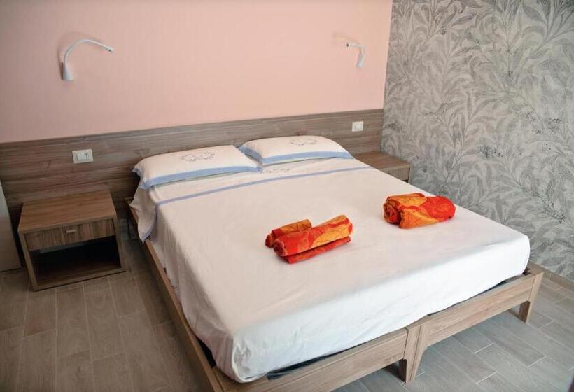 تختخواب و صبحانه Mary Lucy