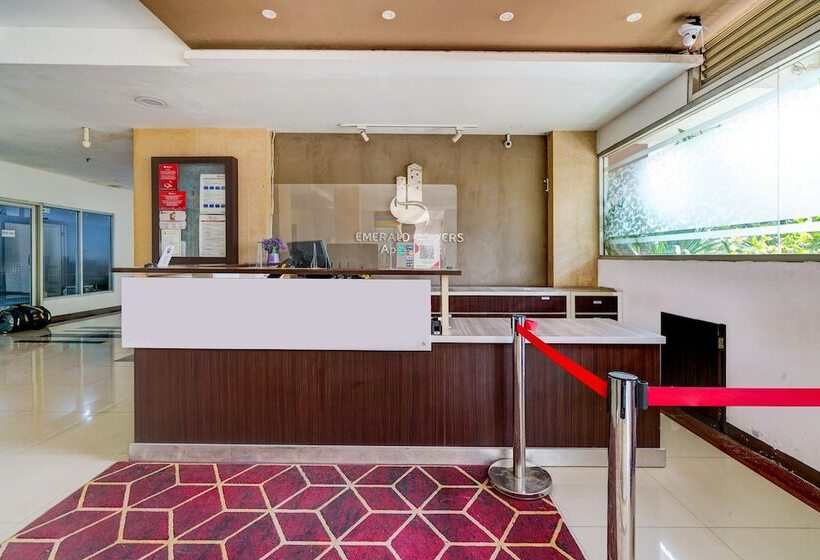 هتل Collection O 92643 Emerald Apartement By Tahha Hospitality