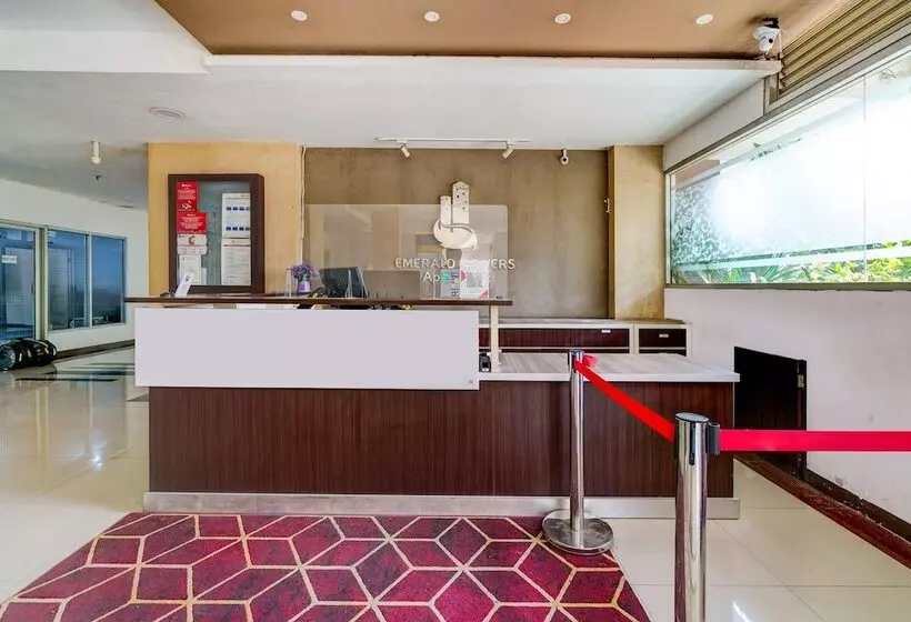 هتل Collection O 92643 Emerald Apartement By Tahha Hospitality