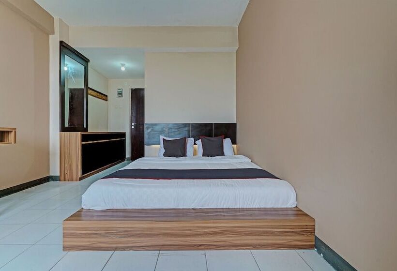 هتل Collection O 92643 Emerald Apartement By Tahha Hospitality